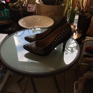 Heels, black gold studded